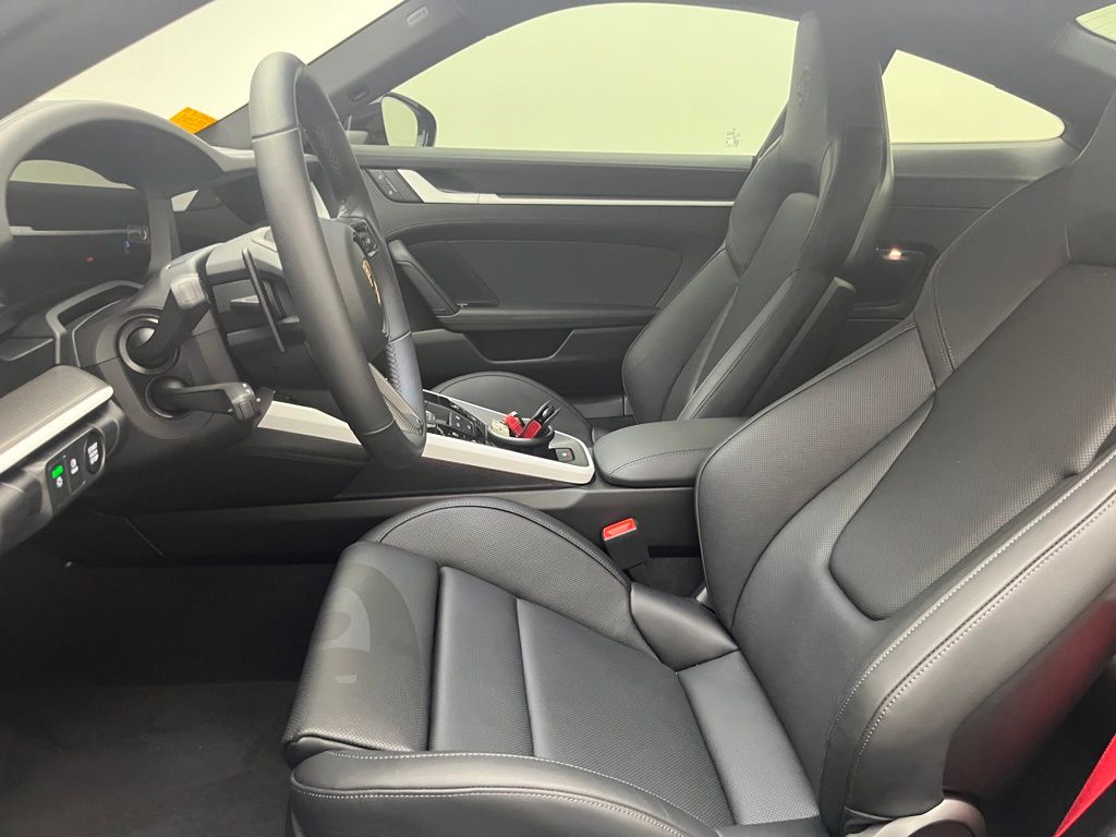 Thumbnail: 2025 Porsche 911 - 10