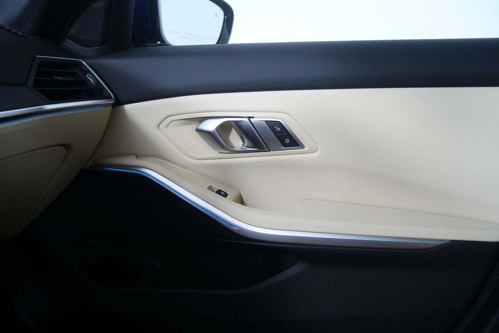 Thumbnail: 2023 BMW 3 Series - 29