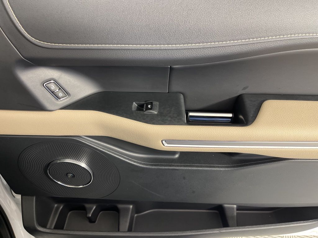 Thumbnail: 2023 Ford Expedition - 11