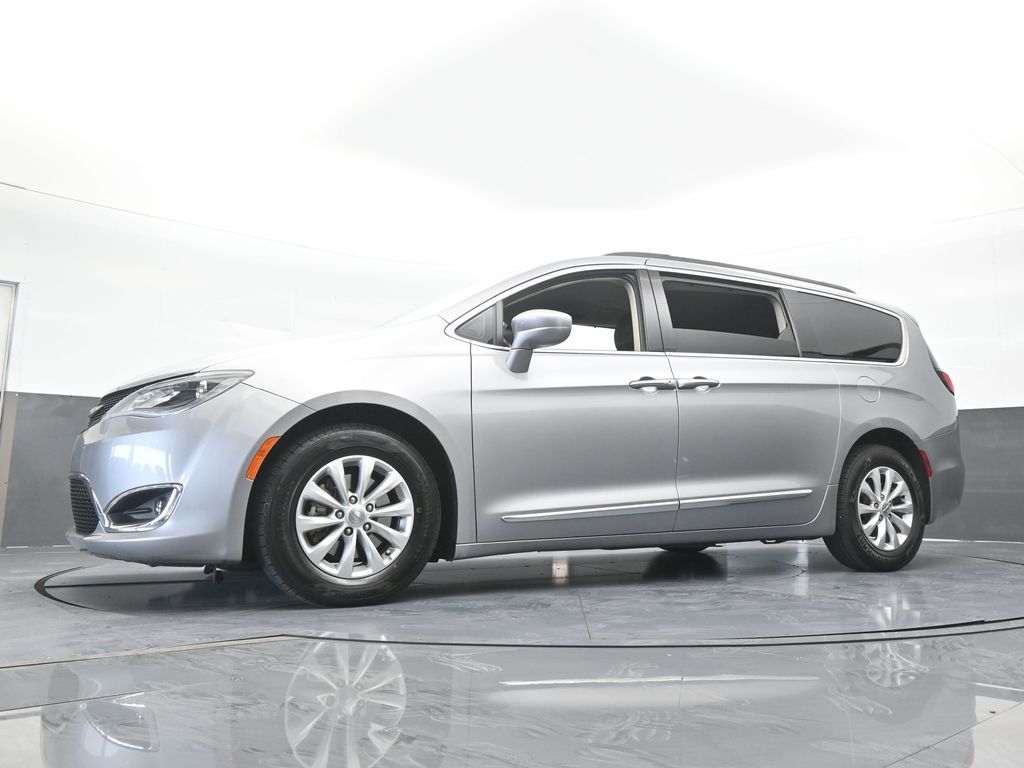 Used 2017 Billet Silver Metallic Clearcoat Chrysler Touring L image 56