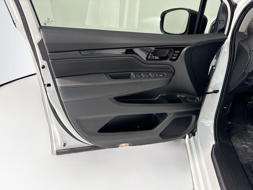 Thumbnail: 2026 Honda Odyssey - 26