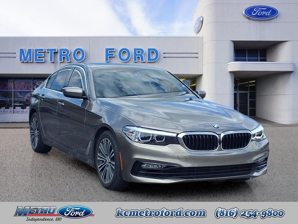 2018 BMW 5 Series 530i Sedan RWD