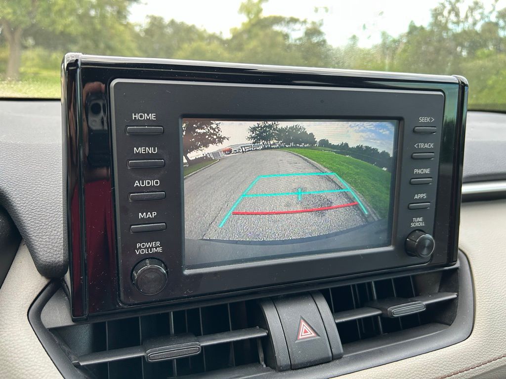 Thumbnail: 2019 Toyota RAV4 - 24