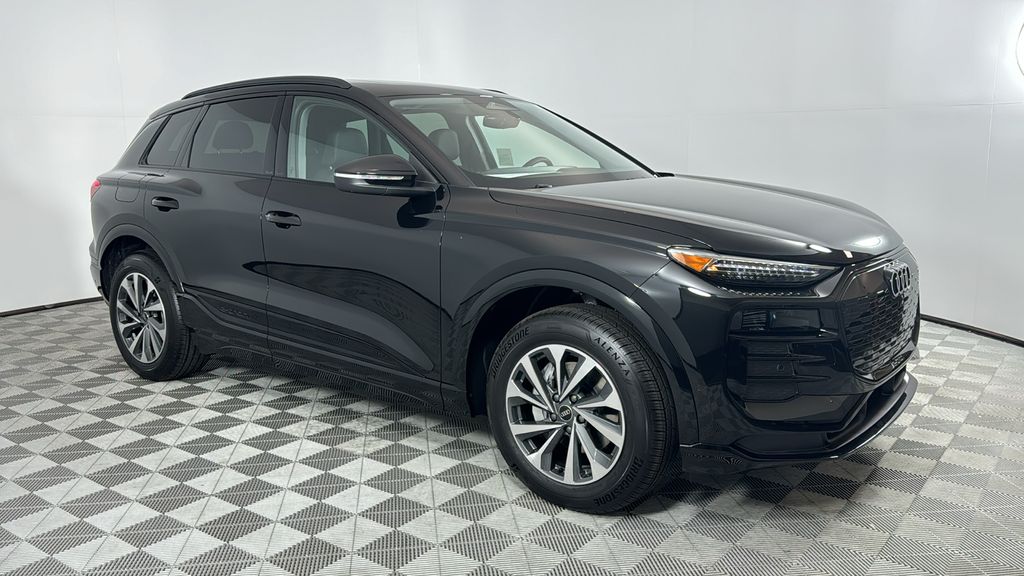 Thumbnail: 2025 Audi Q6 e-tron - 7