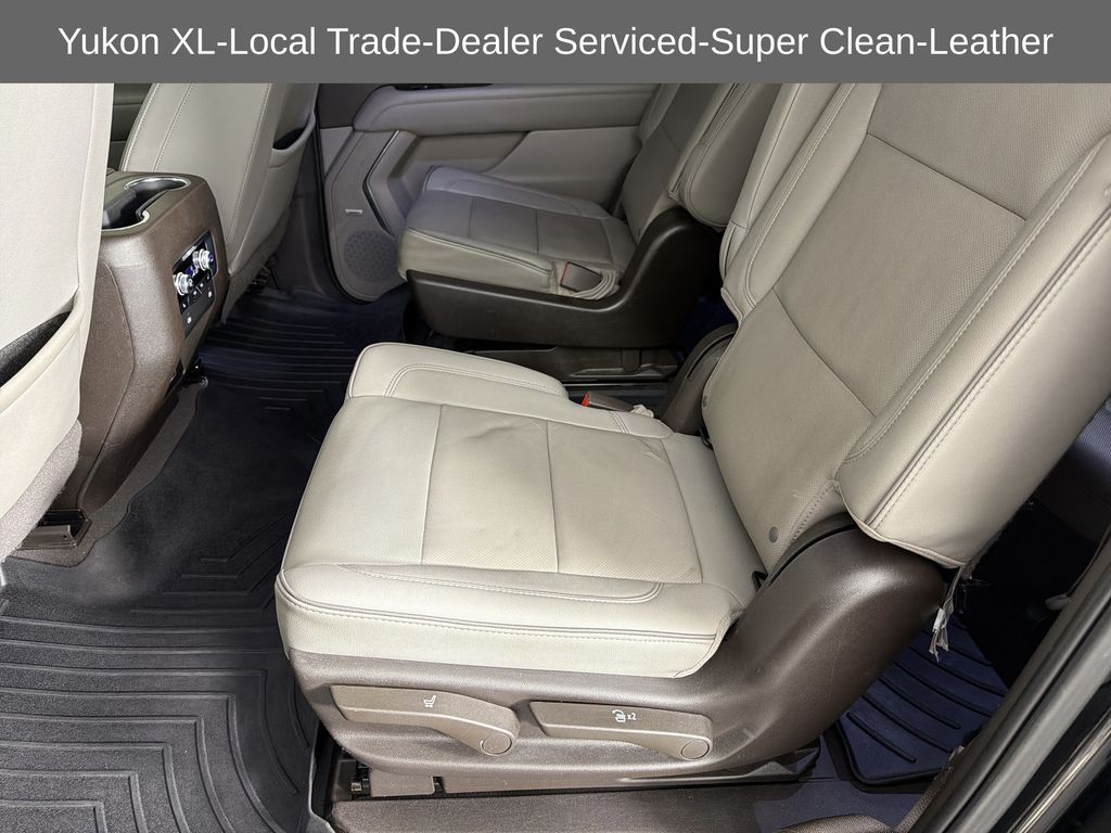 used 2022 GMC Yukon XL car, priced at $40,977