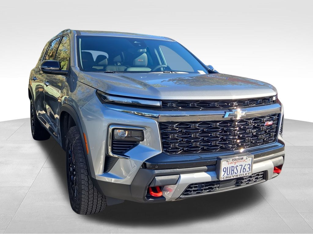 Sterling Gray Metallic 2025 Chevrolet Traverse SUV / Crossover Four-Wheel Drive 8-Speed Automatic