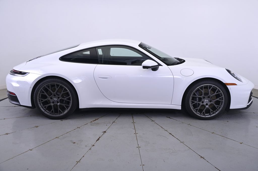 Thumbnail: 2025 Porsche 911 - 8