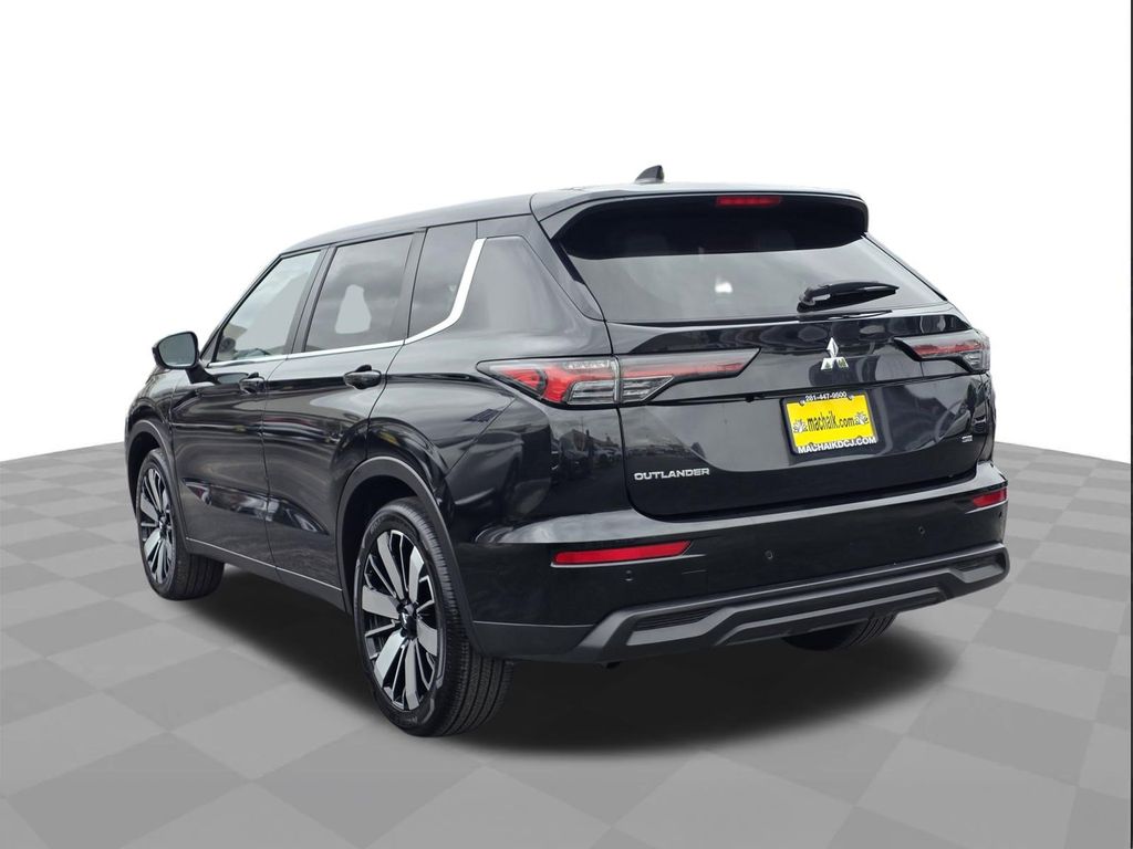 2025 Mitsubishi Outlander   at Emmons Autoplex