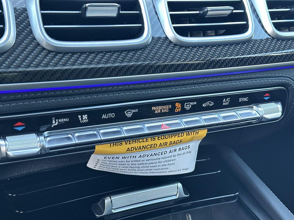 Thumbnail: 2026 Mercedes-Benz GLE - 12