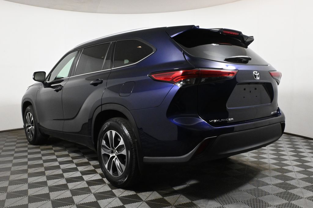 2022 Toyota Highlander XLE 6