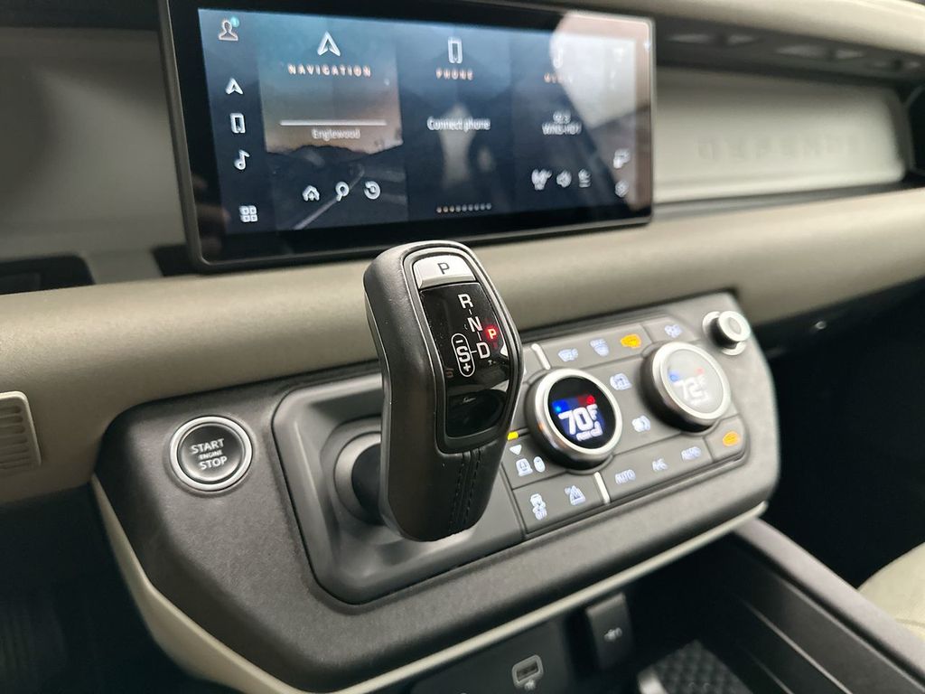 Thumbnail: 2020 Land Rover Defender - 11