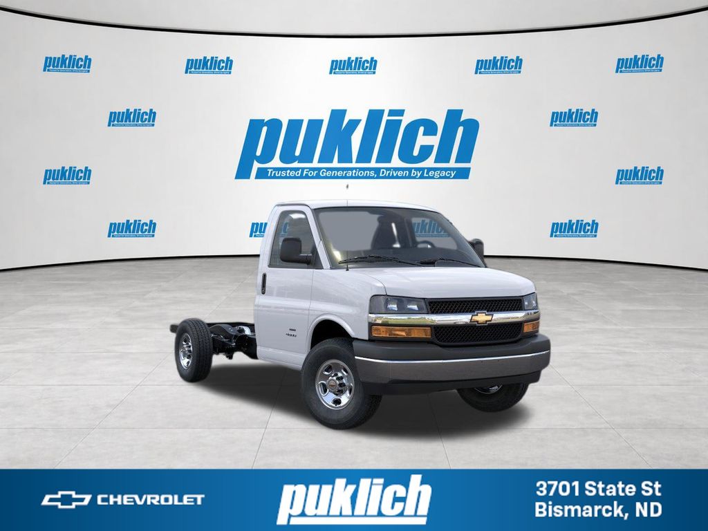 2026 Chevrolet Express 3500 Work Van 