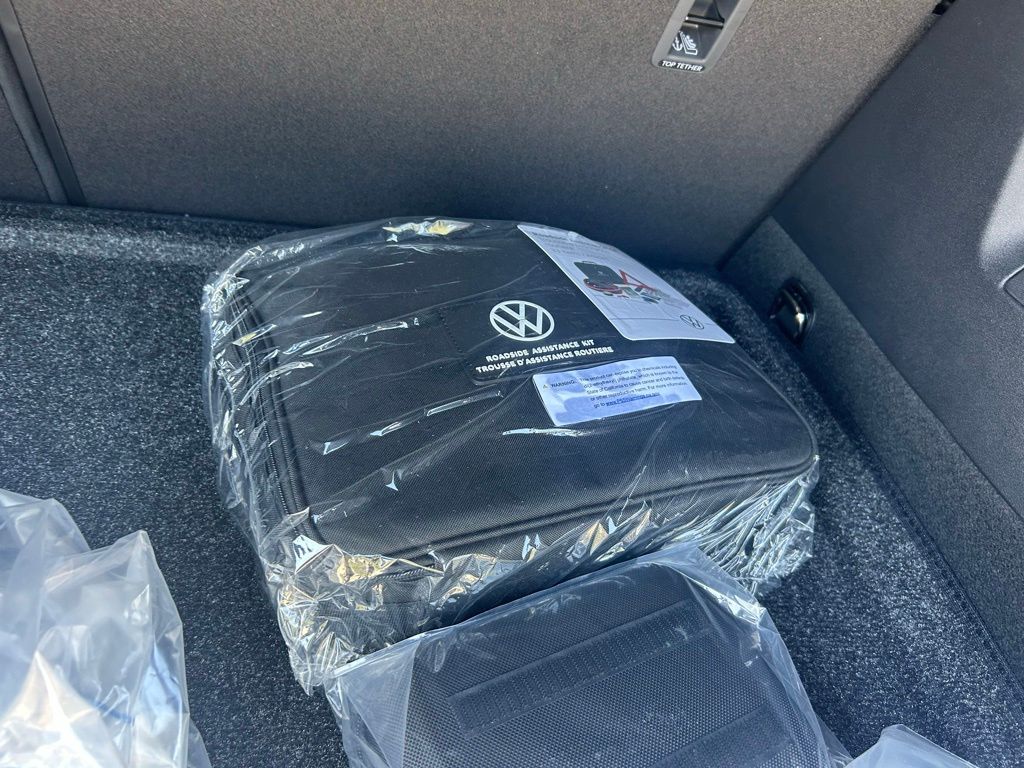 New 2026 Opal White Pearl Volkswagen 2.0T SE R-Line Black image 47