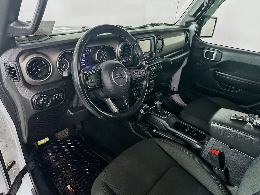 Used 2020 White Jeep Sport S image 29