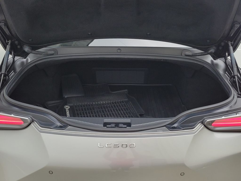 Thumbnail: 2021 Lexus LC - 17