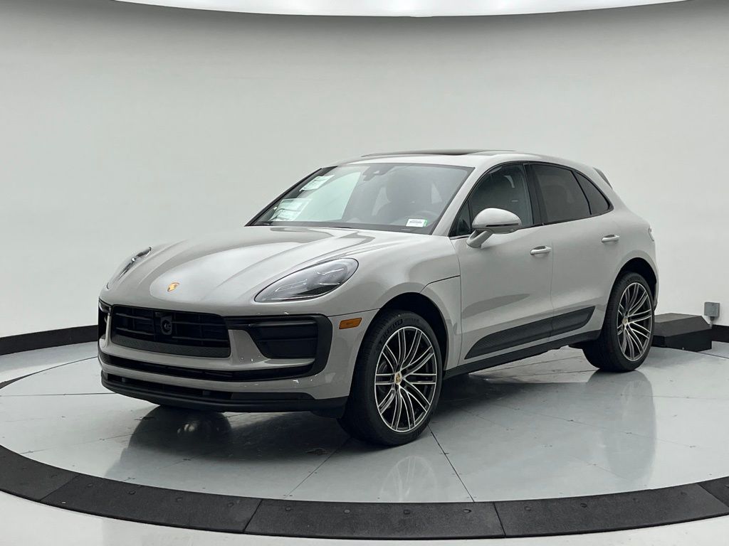 Thumbnail: 2026 Porsche Macan - 1