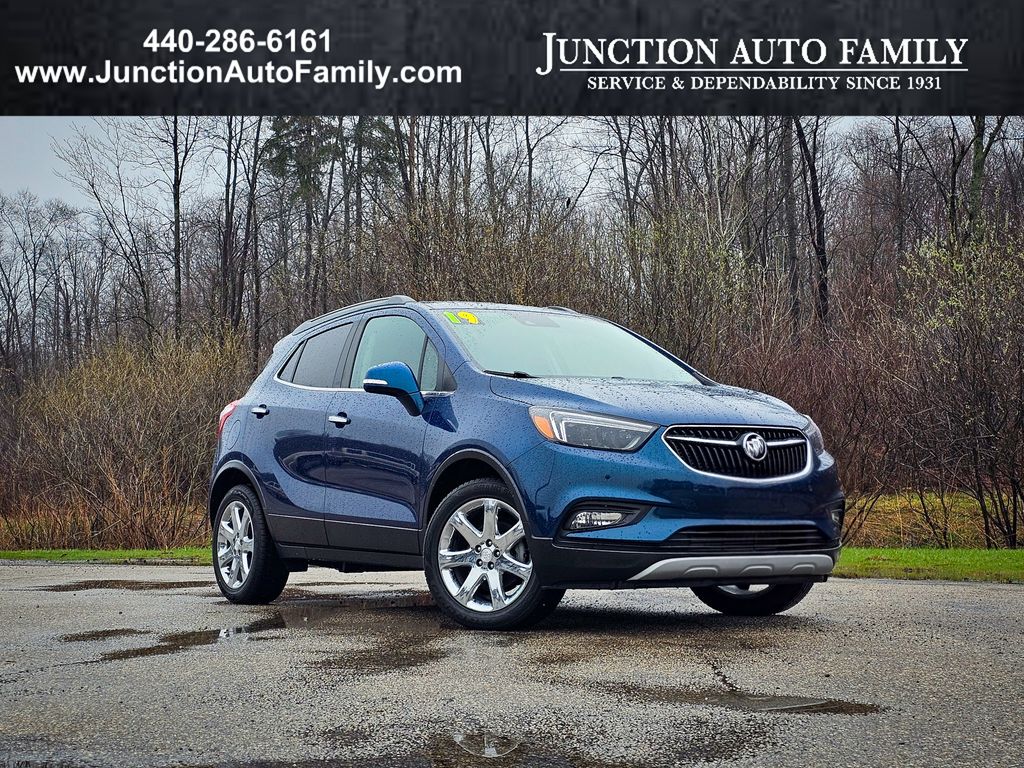 Blue (Deep Azure Metallic) 2019 Buick Encore Essence FWD SUV / Crossover Front-Wheel Drive 6-Speed Automatic Overdrive