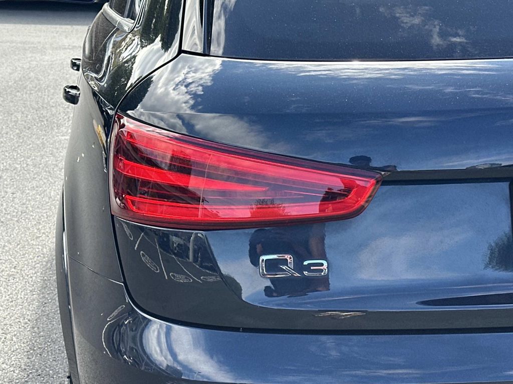 Thumbnail: 2015 Audi Q3 - 10