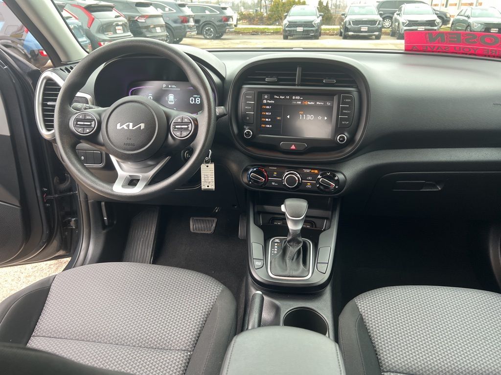 2023 Kia Soul LX photo