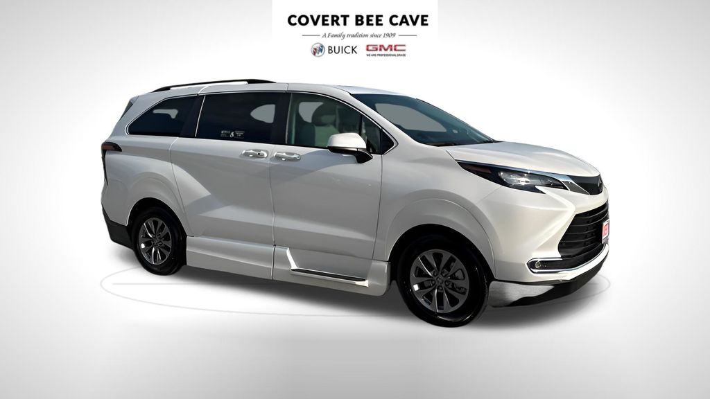 Used Car 2024 Toyota Sienna  Xle For Sale Under $80,000 In Austin, Texas