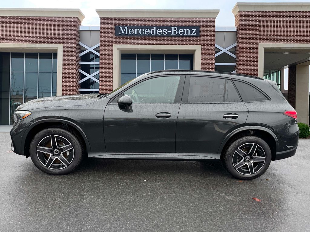 2025 Mercedes-Benz GLC 300 4