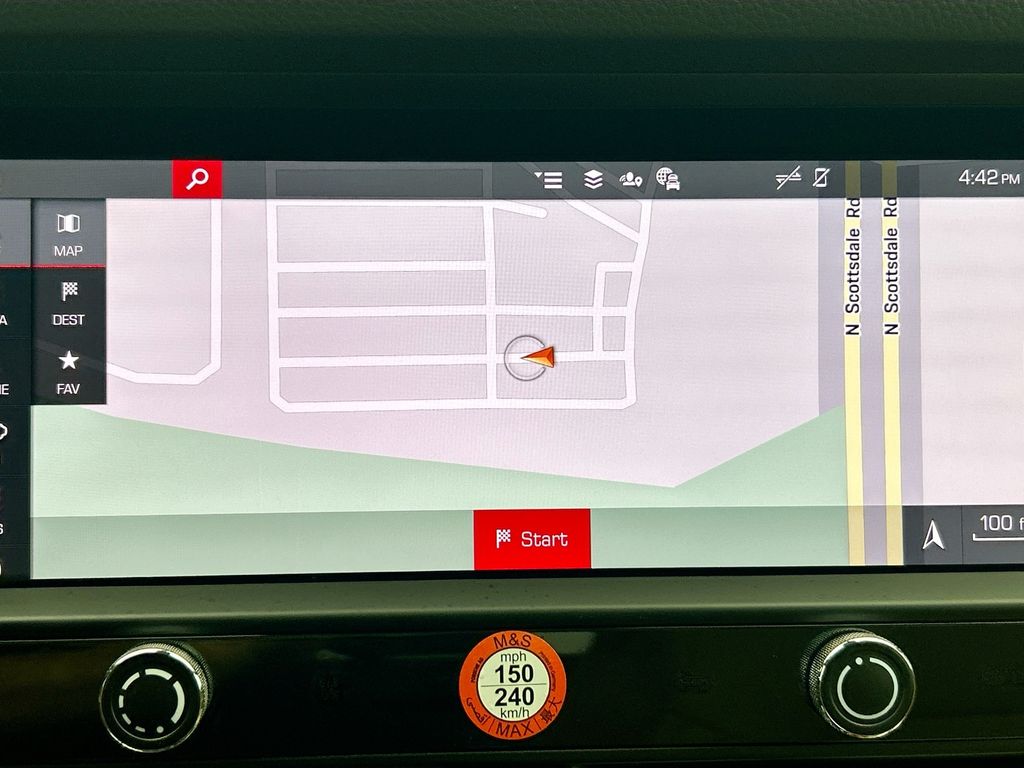 Thumbnail: 2025 Porsche Macan - 16