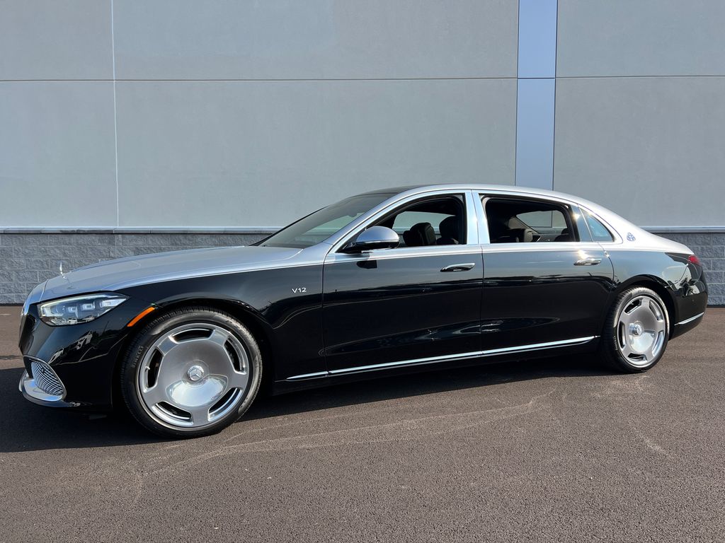 Cirrus Silver/Obsidian Black 2024 Mercedes-Benz S-Class Sedan All-Wheel Drive 9-Speed Automatic