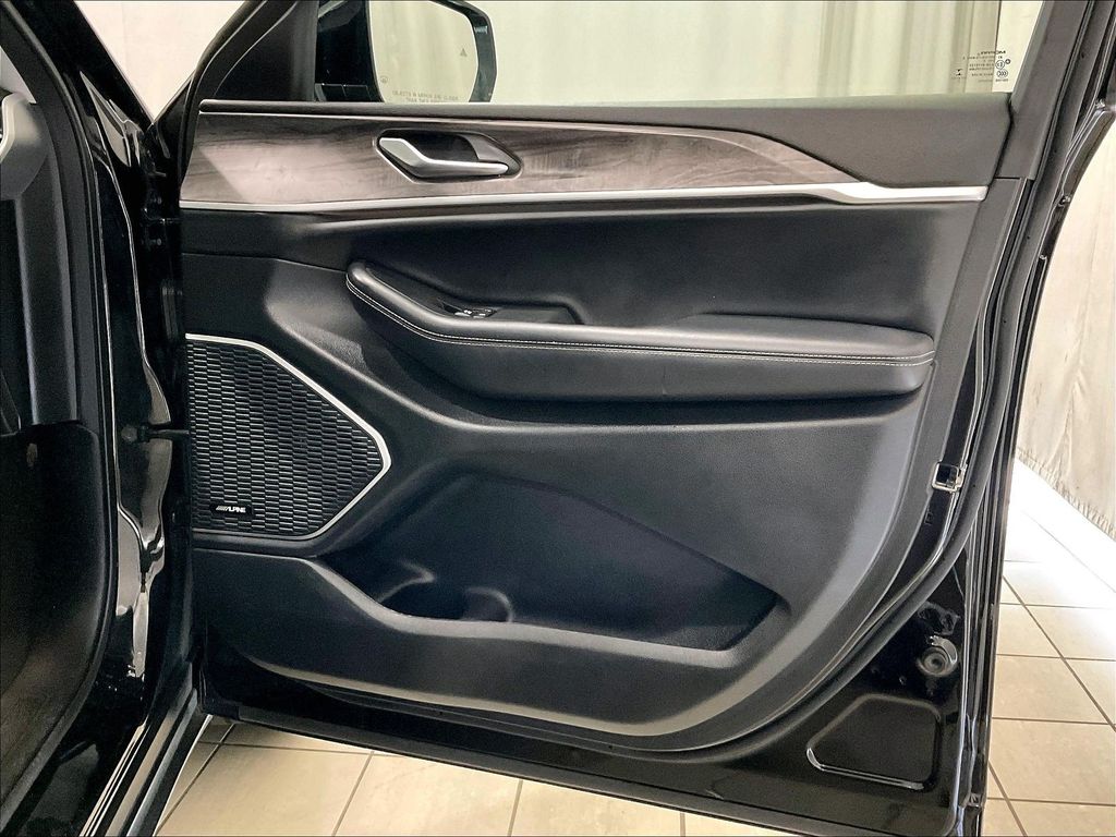 2021 Jeep Grand Cherokee L — photo 12