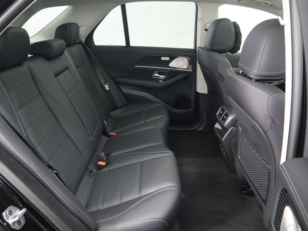 Thumbnail: 2026 Mercedes-Benz GLE - 24