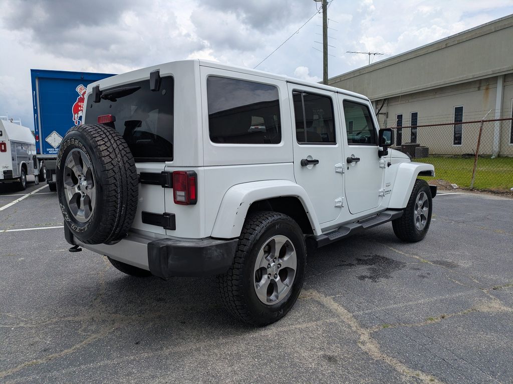 2017 Jeep Wrangler Unlimited Sahara 4x4