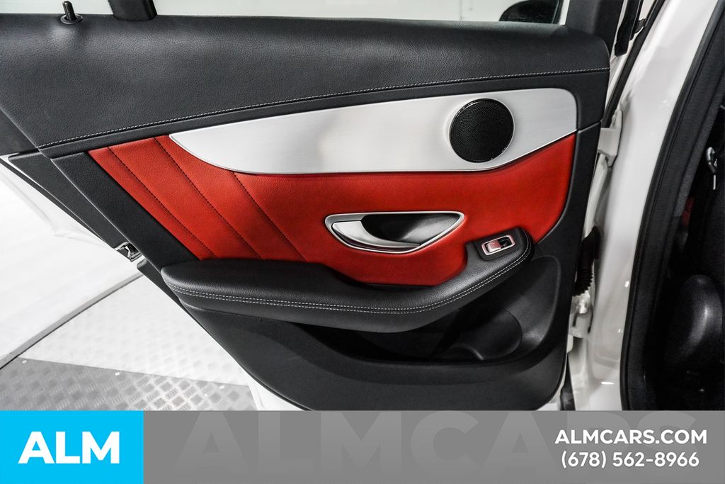 Used 2022 White Mercedes-Benz GLC 300 image 42
