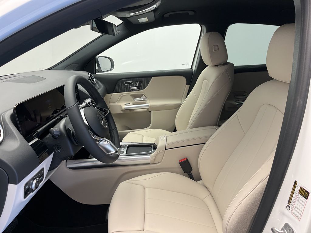 Thumbnail: 2026 Mercedes-Benz GLA - 12