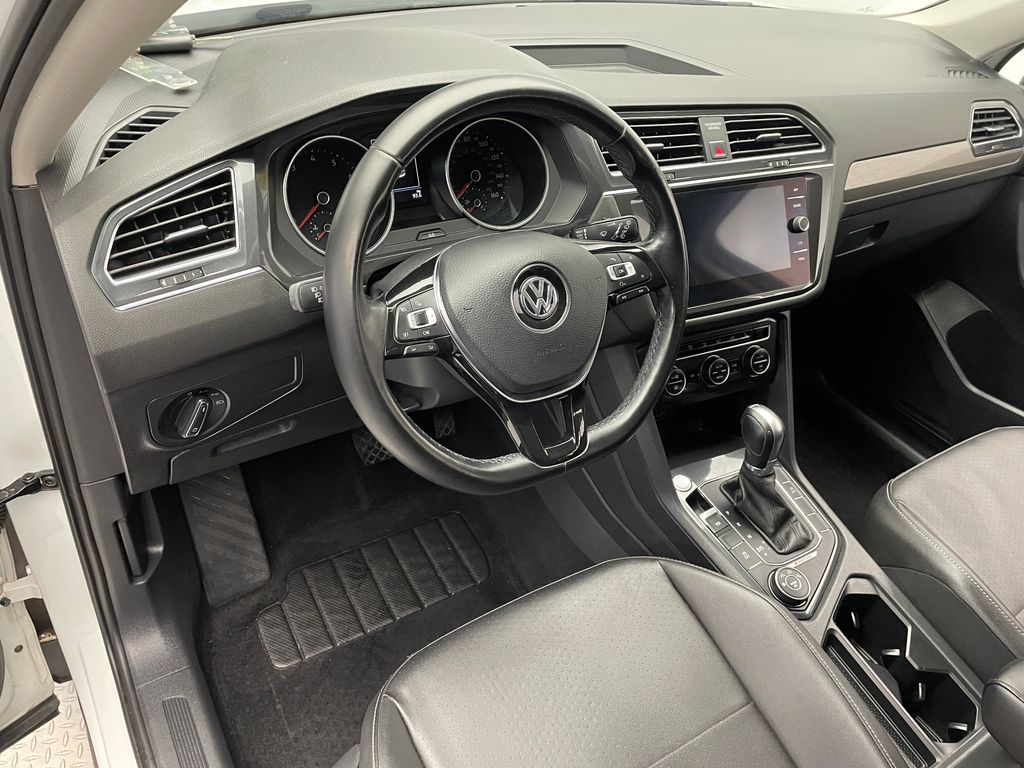 Thumbnail: 2018 Volkswagen Tiguan - 10
