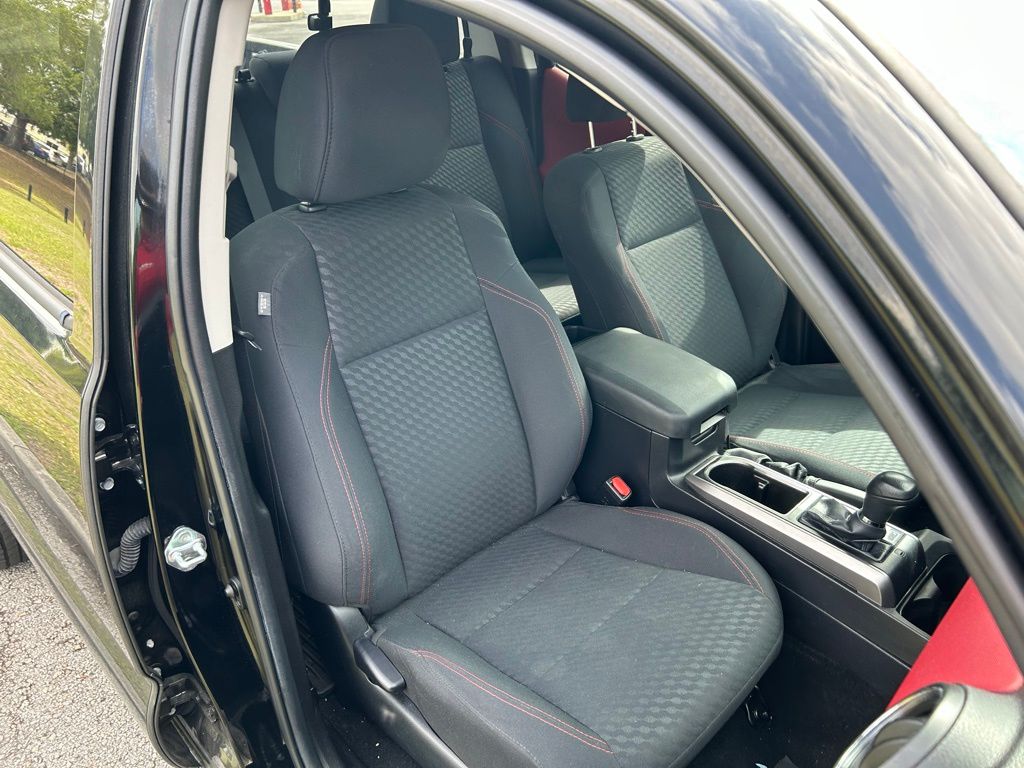 Thumbnail: 2023 Toyota Tacoma - 15