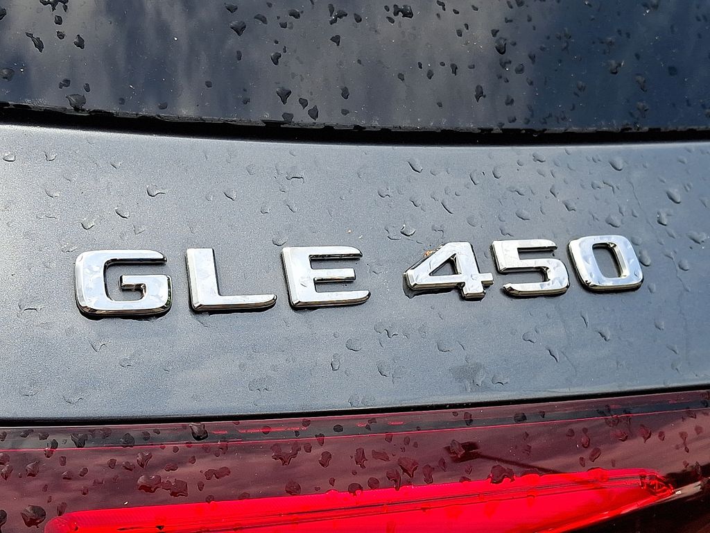 Thumbnail: 2026 Mercedes-Benz GLE - 32