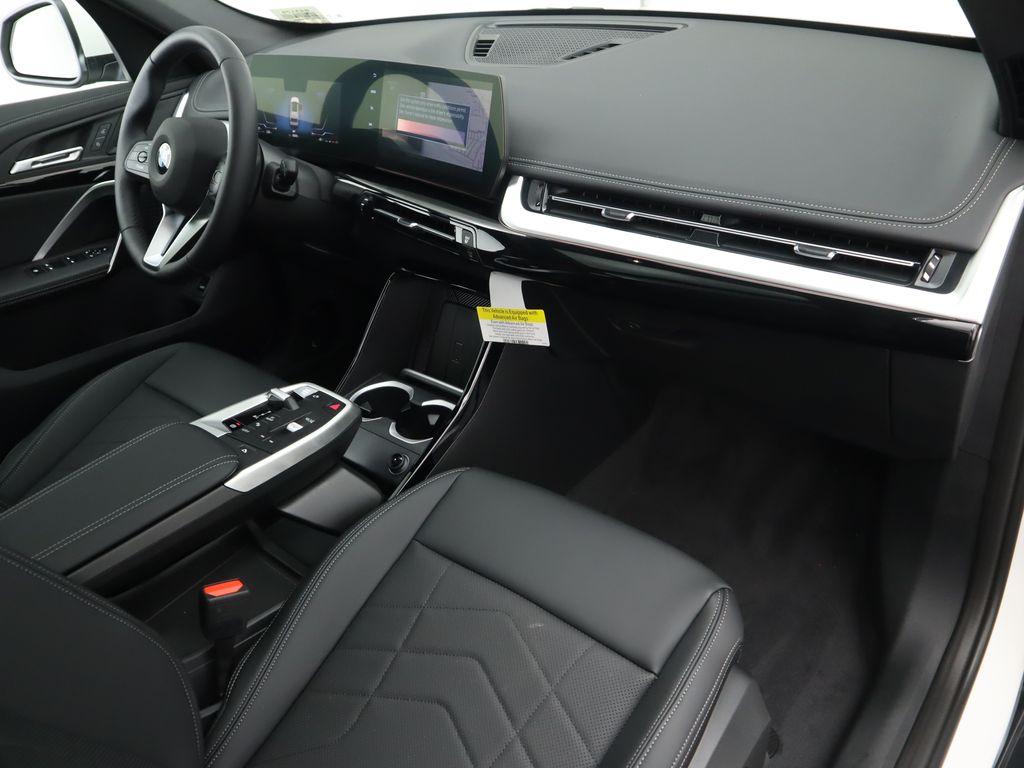 Thumbnail: 2025 BMW X1 - 18