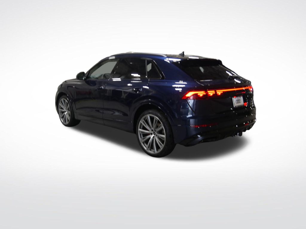 Thumbnail: 2026 Audi Q8 - 3