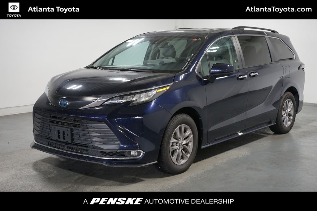 Thumbnail: 2023 Toyota Sienna - 1