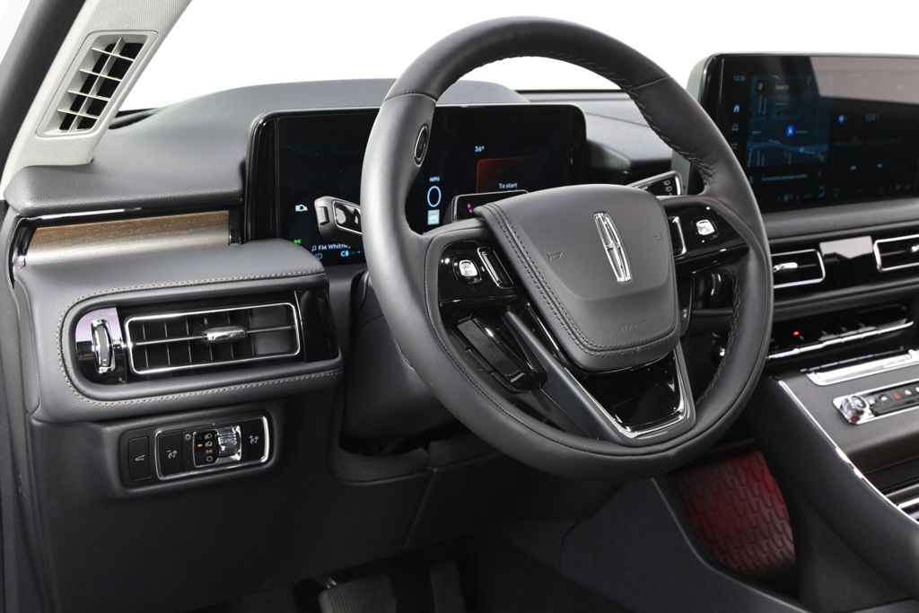 New 2026 White Lincoln Reserve image 11