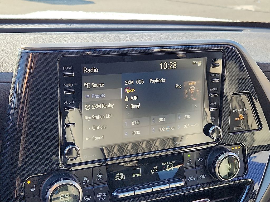 Thumbnail: 2021 Toyota Highlander - 19