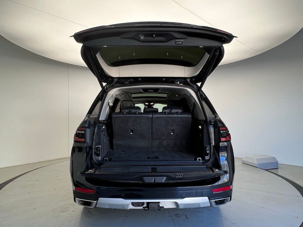 Thumbnail: 2024 BMW X7 - 5