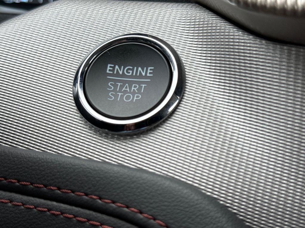 2025 Ford Explorer photo 17