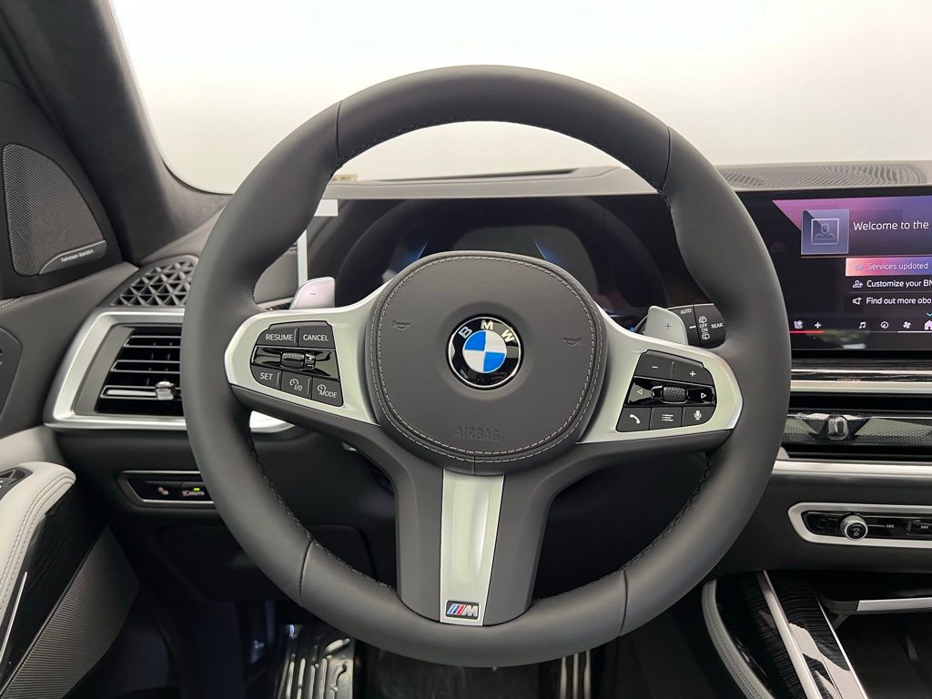 Thumbnail: 2026 BMW X7 - 18