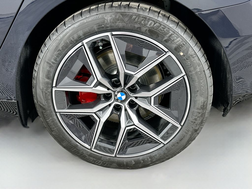 Thumbnail: 2026 BMW i5 - 23