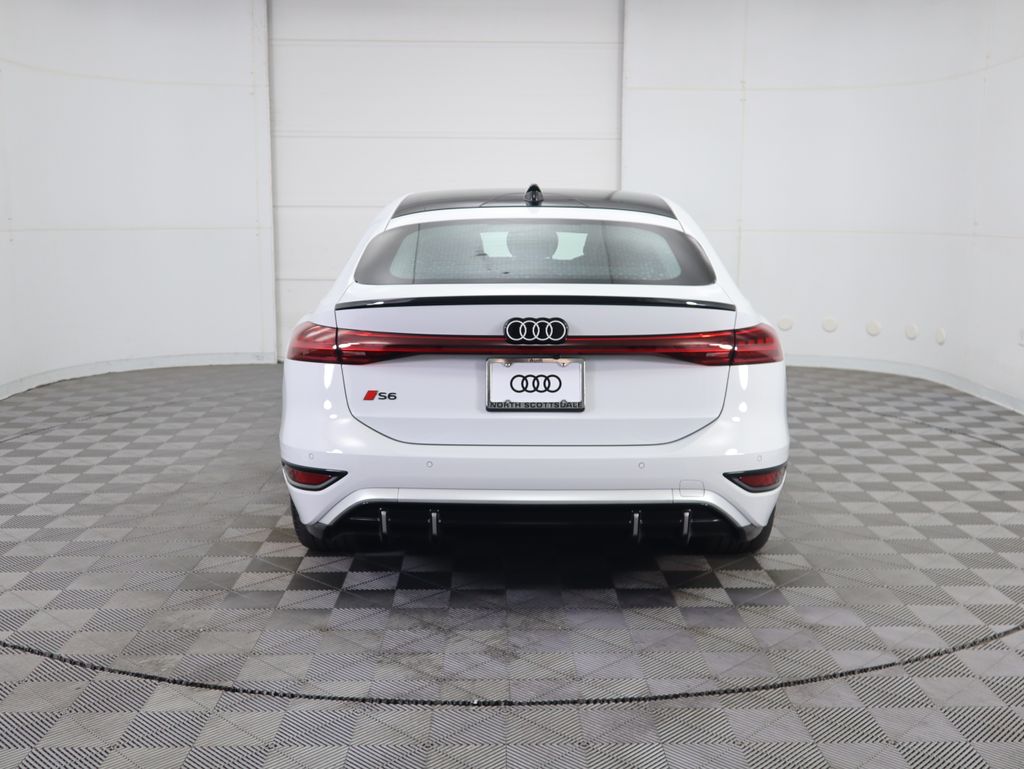 Thumbnail: 2025 Audi S6 - 6