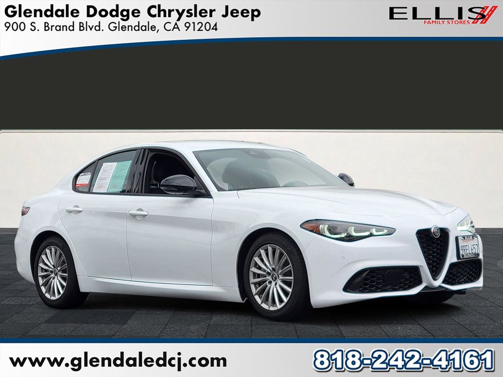 Alfa White 2024 Alfa Romeo Giulia Sprint RWD Sedan Rear-Wheel Drive 8-Speed Automatic