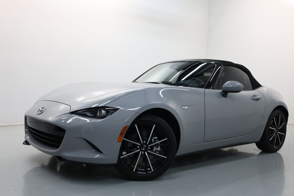 Aero Gray 2024 Mazda MX-5 Miata Convertible Rear-Wheel Drive 6-Speed Manual