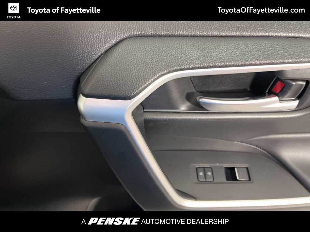 Thumbnail: 2023 Toyota RAV4 - 21