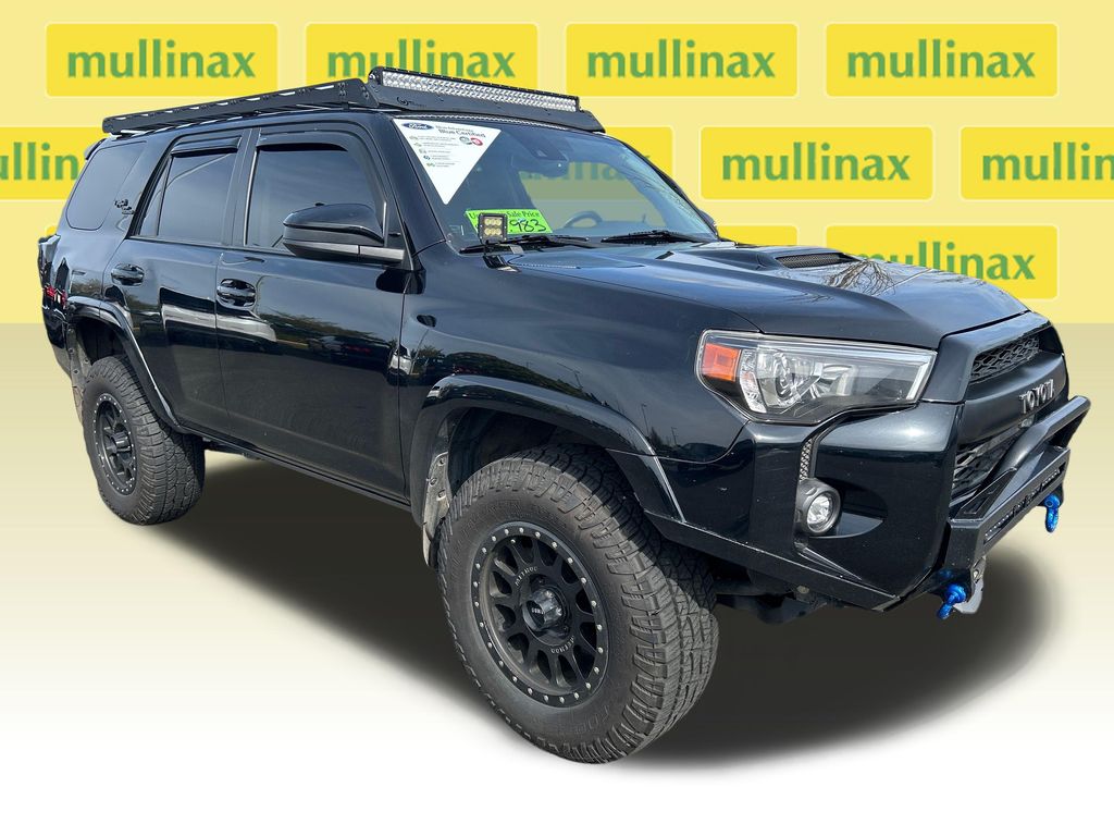 Midnight Black Metallic 2022 Toyota 4Runner TRD Off-Road 4WD SUV / Crossover Four-Wheel Drive 5-Speed Automatic