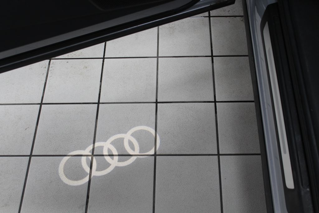 Thumbnail: 2022 Audi Q5 - 13